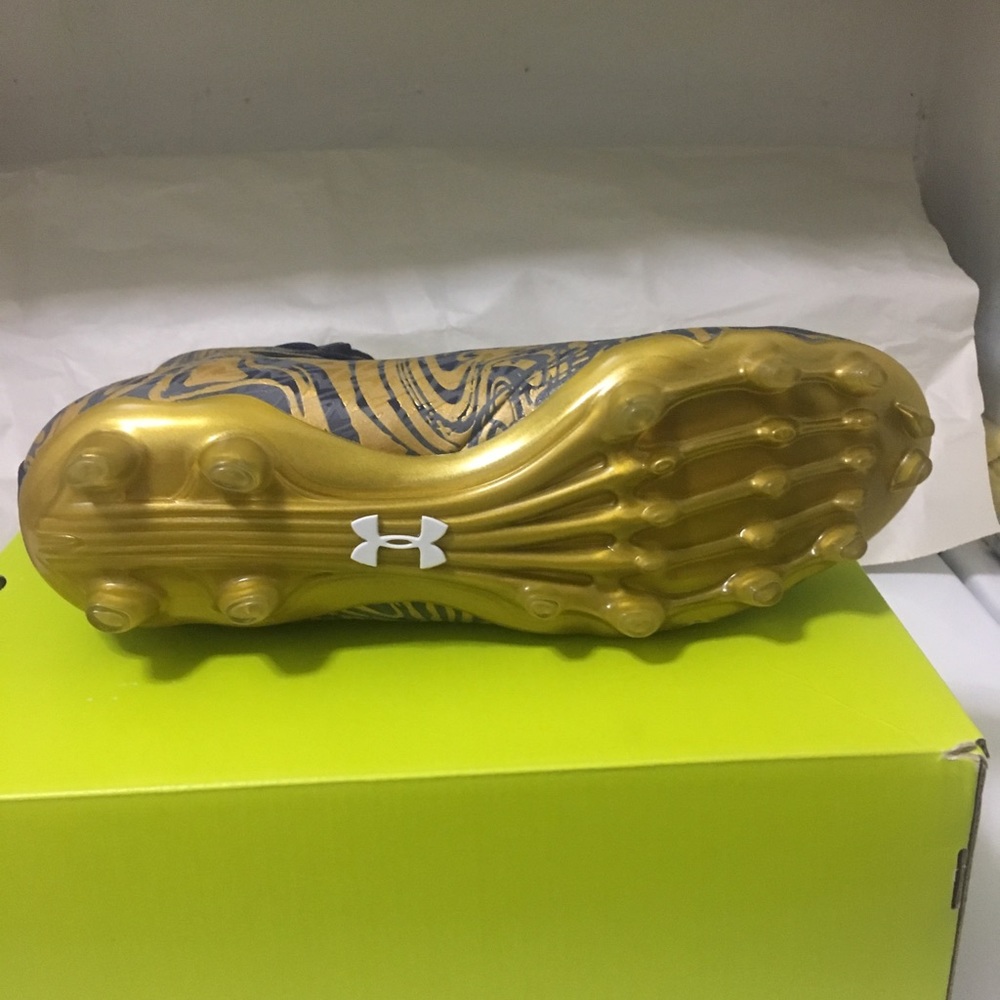 NEW Under Armour Highlight Gold Lux Cleats - Picture 5 of 7